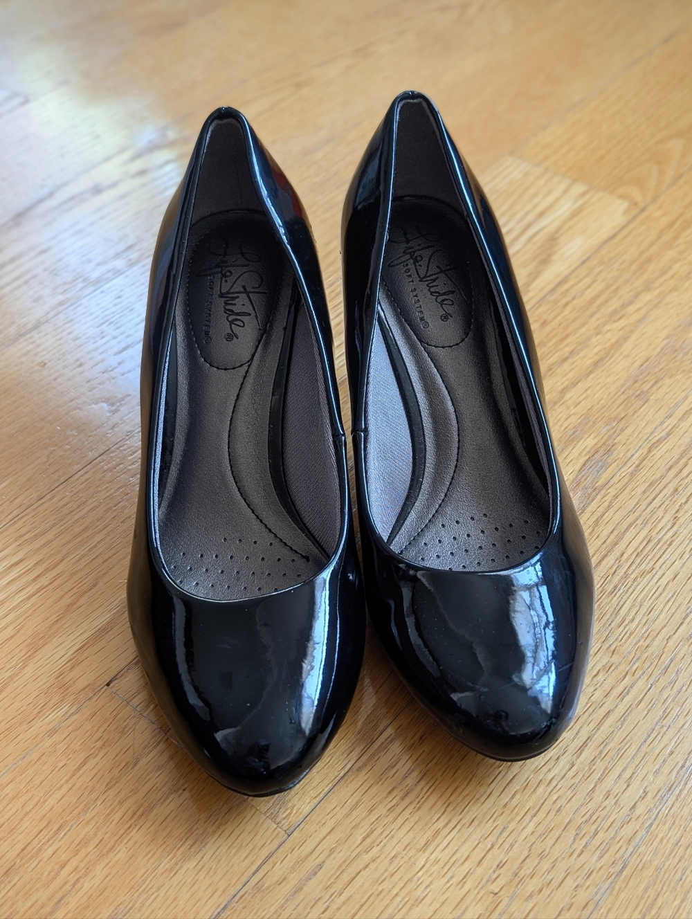 LifeStride Parigi Black Patent Round Toe Pumps SIZE 6